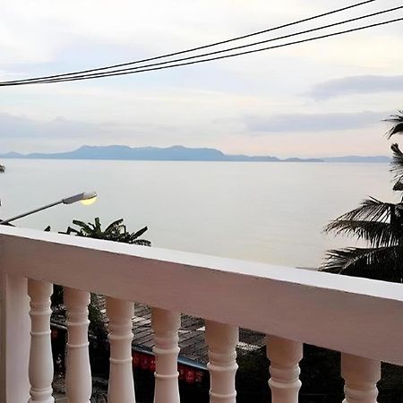 Sea Falcon On The Water Na Chom Thian Bagian luar foto